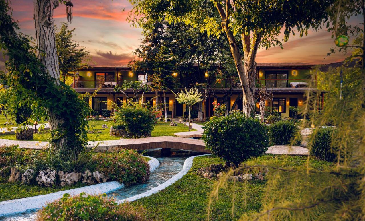 Simi Luxury Suites 플라카 리토코로우 외부 사진